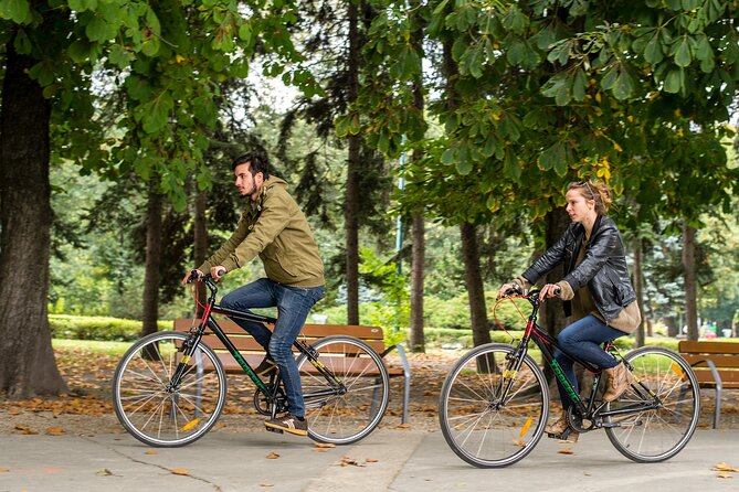 1-Day Bike Rental in Budapest - Your Bike Setup: Gepida 21 Speeds, Lock, Lights, and Optional Helmet