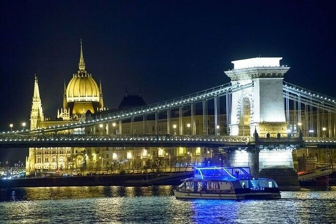 4 Course Dinner Cruise with Operetta, Folk Show and Welcome Drink - Booking a 7:00 pm Danube dinner cruise from Jane Haining rkp