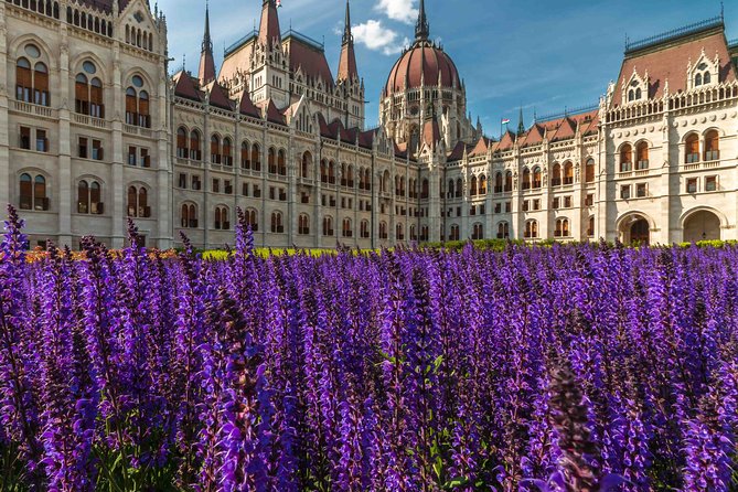 4 hours long private minivan tour in Budapest - Why a private 4-hour minivan is such a smart fit for Budapest