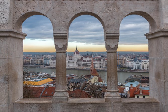 4 hours long private walking tour in Budapest - Key Points That Make This Tour a Smart Half-Day