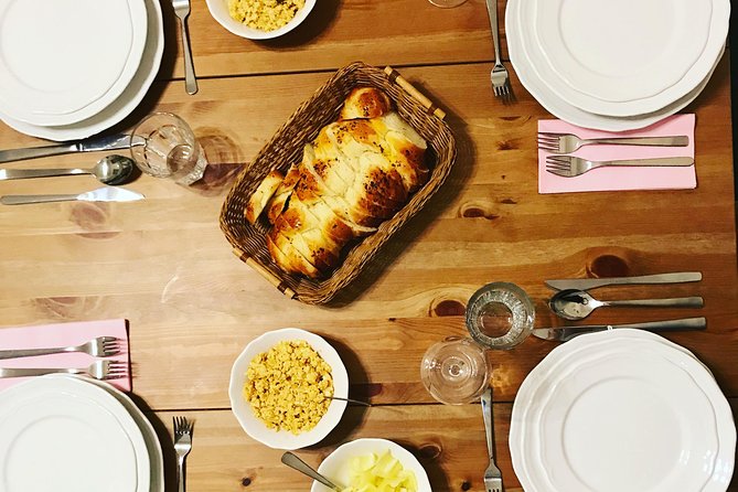 Authentic Jewish Cooking Class by a Professional chef - Drinks and welcome snack: dinner energy, not just class energy