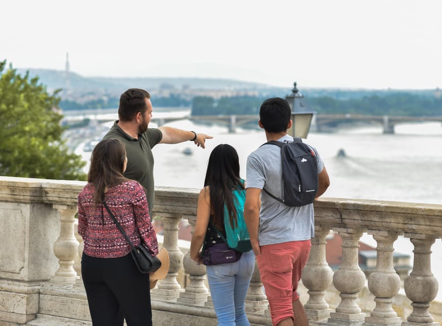 Buda Castle and Mathias Church Guided Tour - A small group up to 10: why it makes the guide better