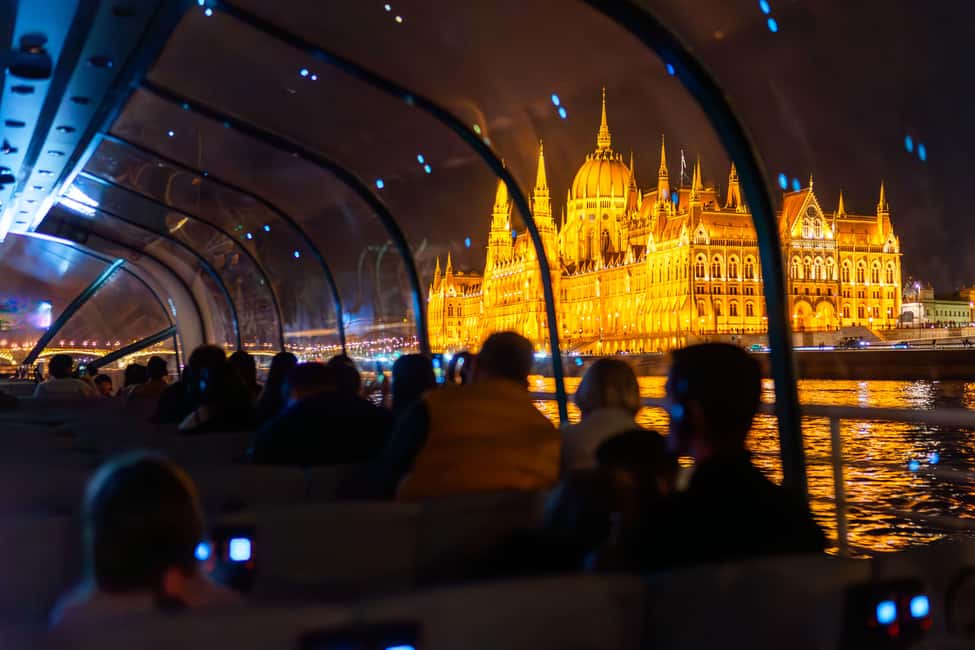 Budapest: 1-Hour Evening Sightseeing Cruise with Drink - Drinks and Onboard Comfort: Small Details You’ll Feel