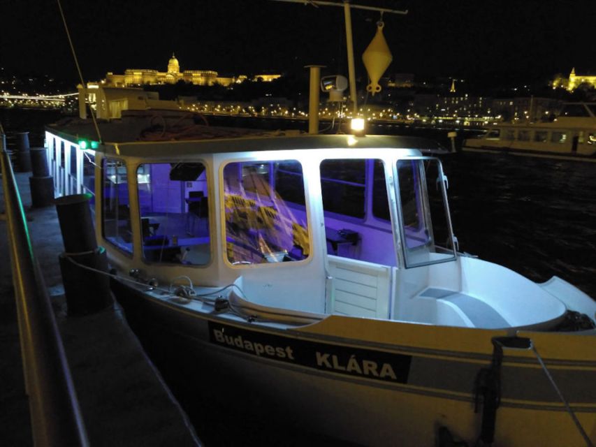 Budapest: 1-Hour Private Boat Cruise - M/S Klára: Comfort, Safety, and That On-Board Bar Option