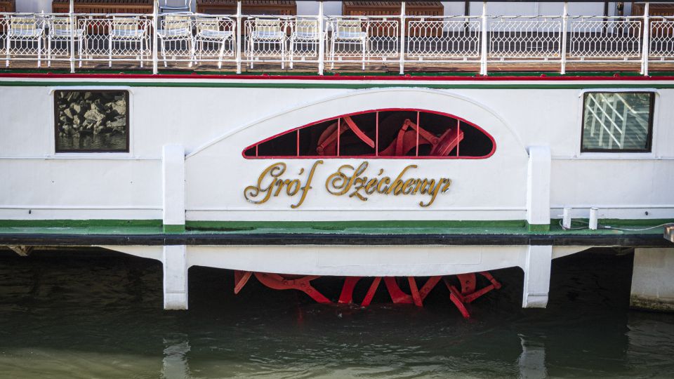 Budapest: 1 hr Sunshine Booze Cruise with Prosecco - Who this cruise suits best (and who should skip it)