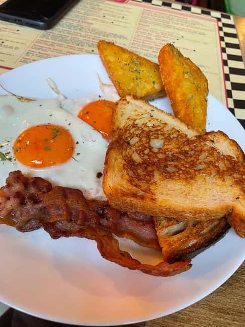 Budapest: 4-hour Bottomless Brunch w/ Cocktails & Craft Beer - Timing: how noon-to-4 works with early drinks from 11:00
