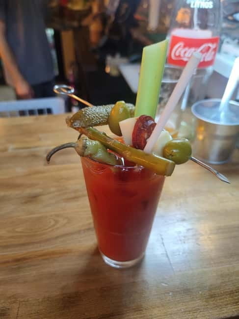 Budapest: 4-hour Bottomless Brunch w/ Cocktails & Craft Beer - Entering Ruin Brew: your Budapest Jewish Quarter meet-up