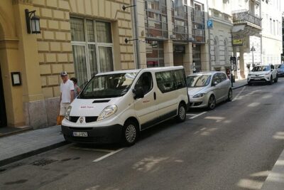 Budapest Airport Transfers - Flight Tracking and Waiting Time: When Delays Stop Being Your Problem