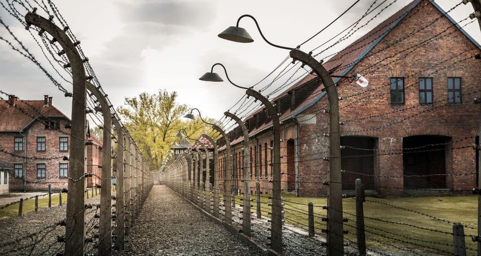 Budapest: Auschwitz Birkenau Private Day Tour - A long, purposeful day from Budapest to Auschwitz-Birkenau