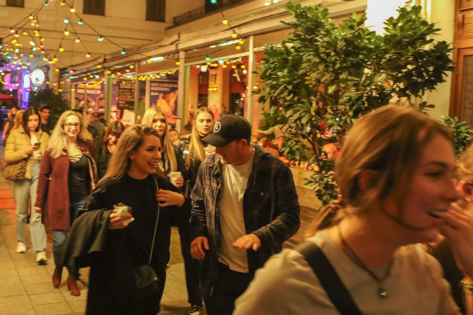 Budapest: Bar Crawl Tour with Local Drinks - Wesselényi utca 21: A Short Stop With Instant “Get Into It” Energy