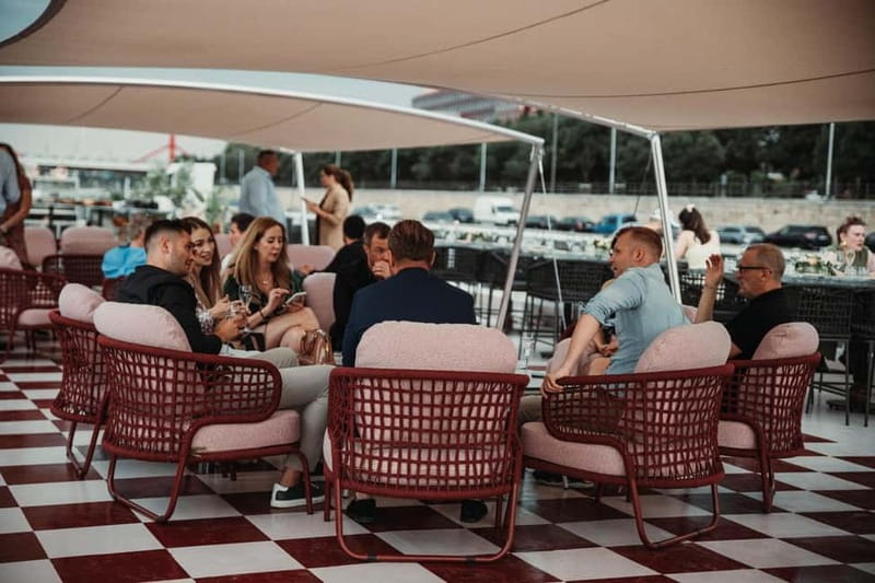 Budapest: BBQ Dinner Cruise w/ Live Music & Unlimited Drinks - Key Things That Make the River Diva Cruise Worth Your Time