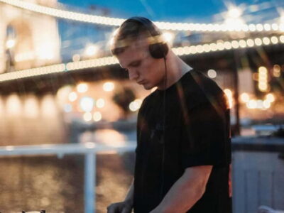 Budapest: BBQ Dinner Cruise w/ Live Music & Unlimited Drinks - What a Danube Dinner Cruise Feels Like: Live Music, Unlimited Drinks, and Night Views