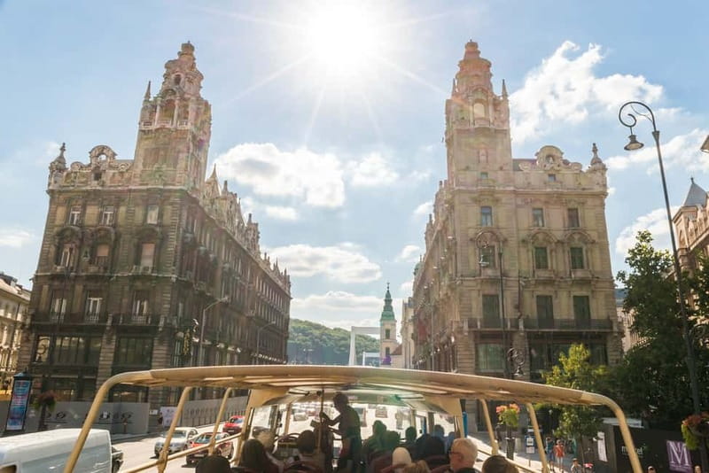 Budapest: Big Bus Hop-On Hop-Off Tour & Danube River Cruise - Audio commentary in 16 languages: useful, but don’t trust it blindly