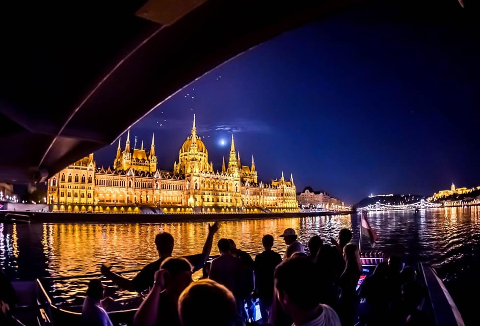 Budapest: Boat Party with option of Unlimited Drinks - FAQ