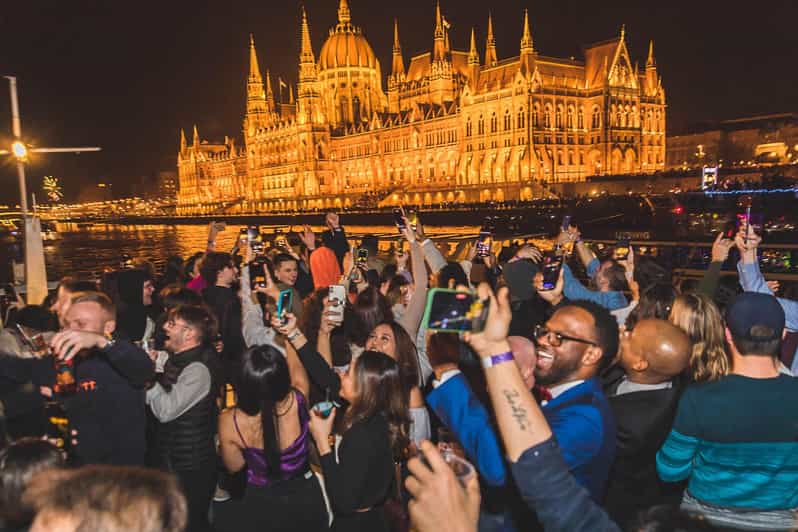 Budapest: Boat Party with option of Unlimited Drinks - Danube Night Views: Parliament, Castle, and the Chain Bridge