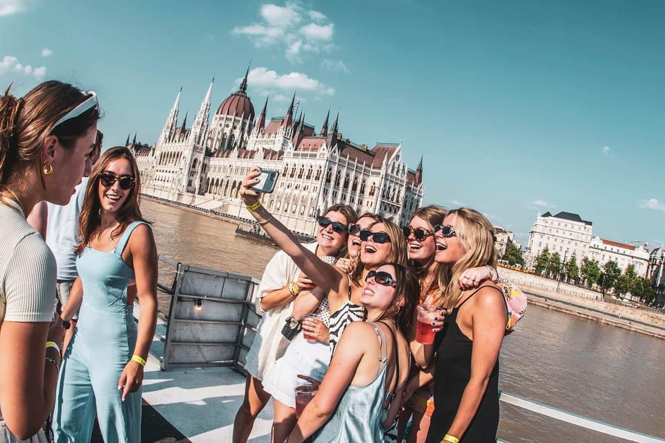 Budapest: Boat Party with option of Unlimited Drinks - The 5 to 6 Hour Timeline: What to Expect on the Water