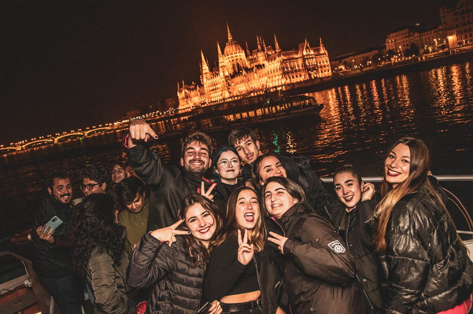 Budapest: Boat Party with option of Unlimited Drinks - How the Party Flows: Pre-Party Open Bar to Onboard DJ