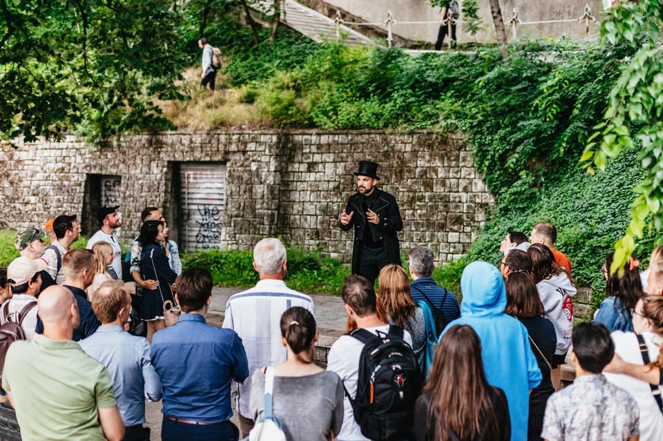 Budapest: Buda Castle District Vampires and Myths Night Tour - Your Actor Guide: Why the Performance Type Matters