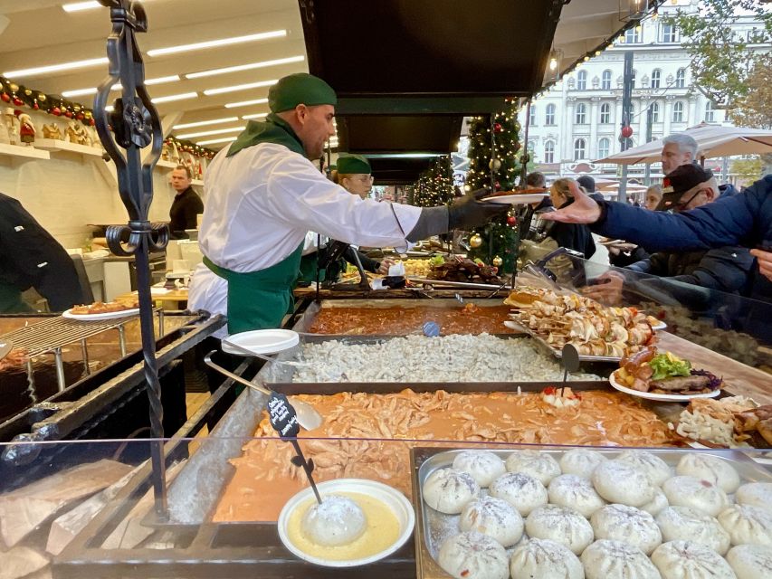 Budapest: Christmas Market Guided Walking Tour with Tastings - Entering Budapest’s Christmas Market without feeling lost