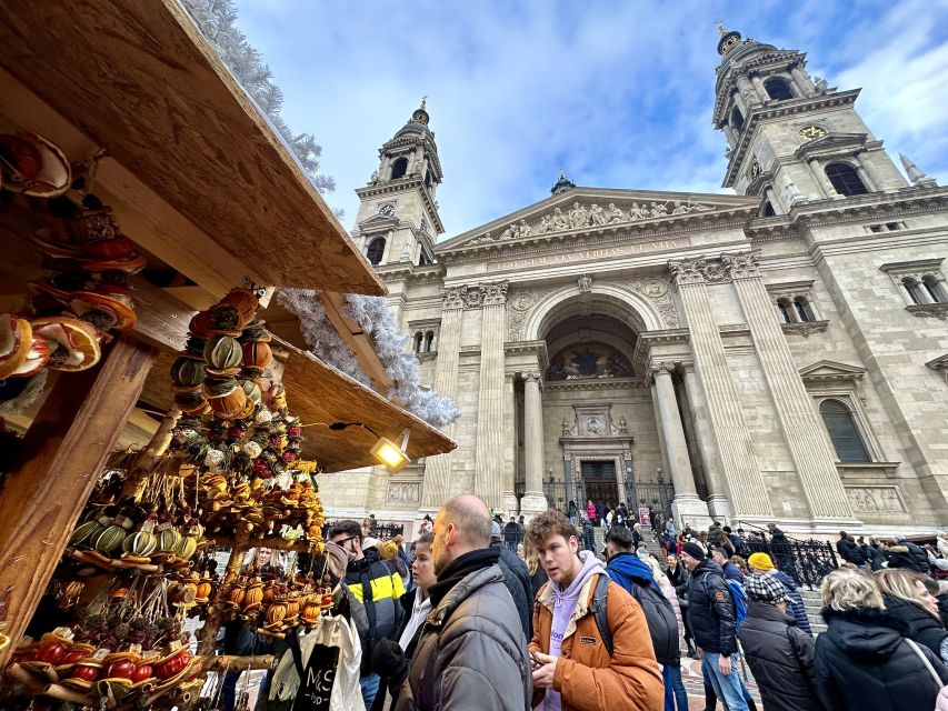 Budapest: Christmas Market Guided Walking Tour with Tastings - The historical coffee house finish: why the end matters