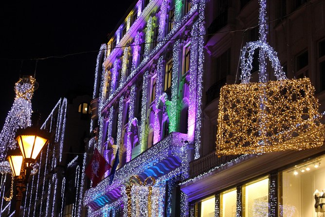 Budapest Christmas Walking Tour & Entry to St Stephen's Basilica - Erzsébet Square and Váci Street: Shopping Energy With a Holiday Spin