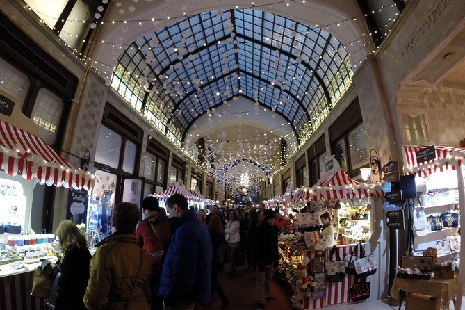 Budapest Christmas Walking Tour & Entry to St Stephen's Basilica - Danube Views and Winter Reality Checks: Little Princess to Freezing Stories