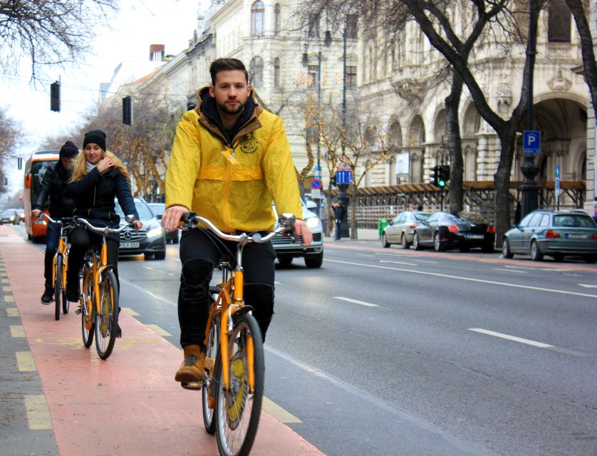 Budapest: City Bike Tour with Coffee Stop - Coffee and pastry stop: the included break that actually matters