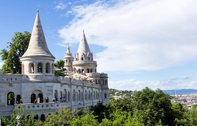 Budapest classic tour - Heroes’ Square and Vajdahunyad Castle: starting with national identity