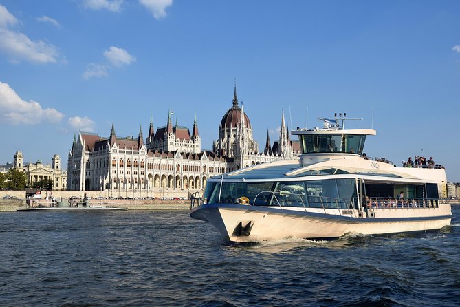 Budapest Danube Cruise with Drink, Audio Guide, Margaret Island - The Danube route: Buda Castle, Parliament, and the Bridges in one sweep