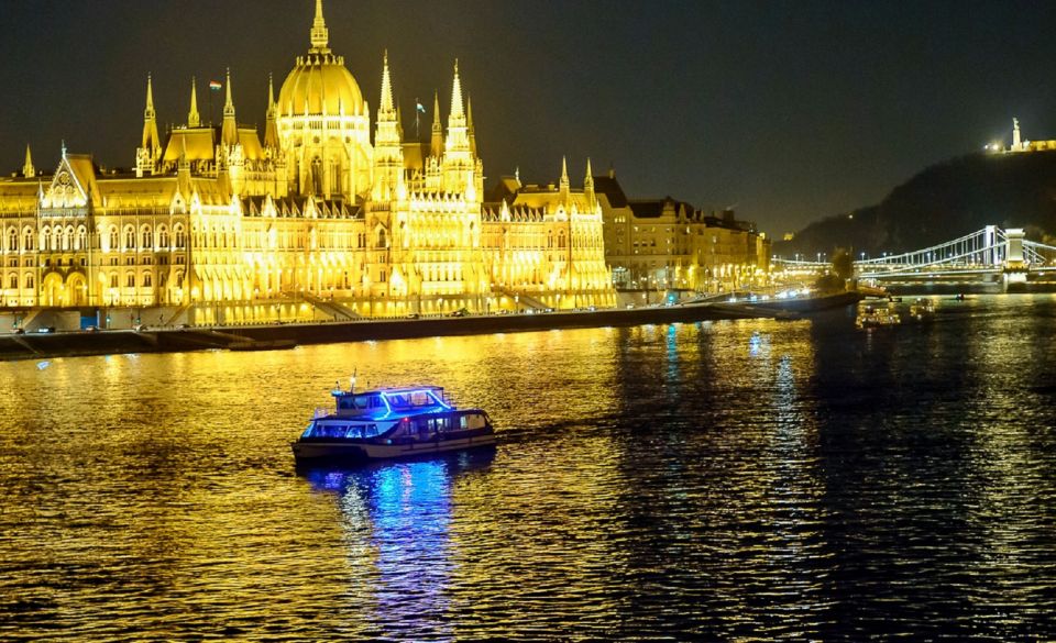 Budapest: Danube Drink and Piano Show - Should you book the Budapest Danube Drink and Piano Show?