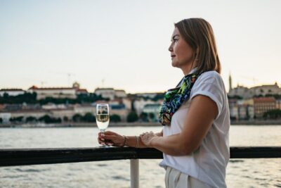 Budapest: Dinner Cruise with Live Music and Folk Dance Show - What’s Included on Board (And What You Pay Extra For)