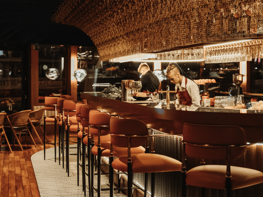 Budapest: Dinner Cruise with Live Music and Unlimited Drinks - The Buffet Reality Check: Queue Smarts Save Time