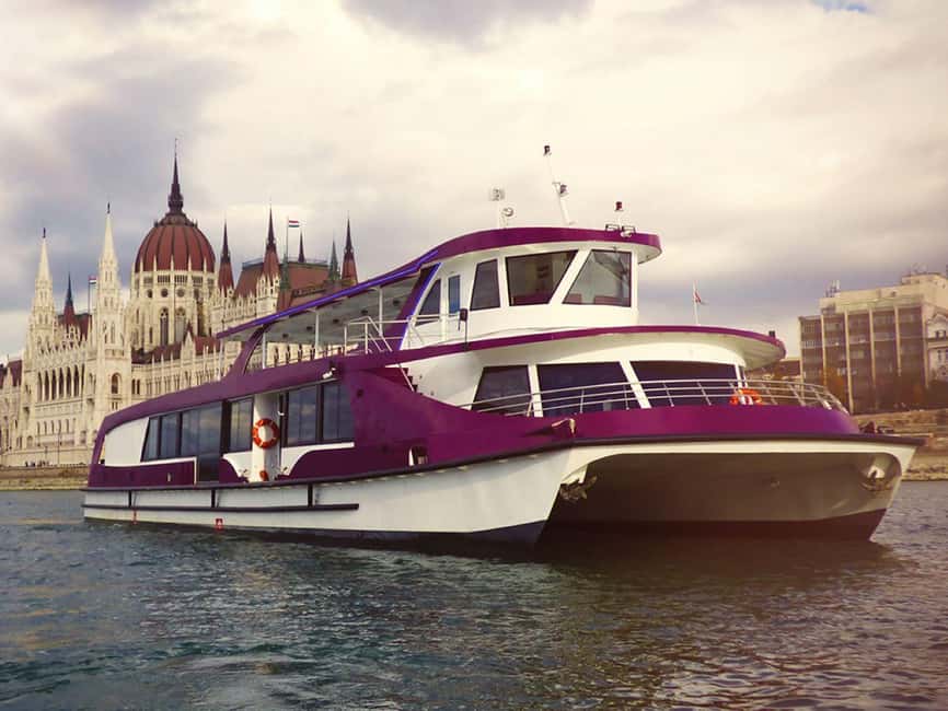 Budapest: Downtown Budapest Unlimited Booze Cruise - Price and Value: Is $40 a Good Deal?
