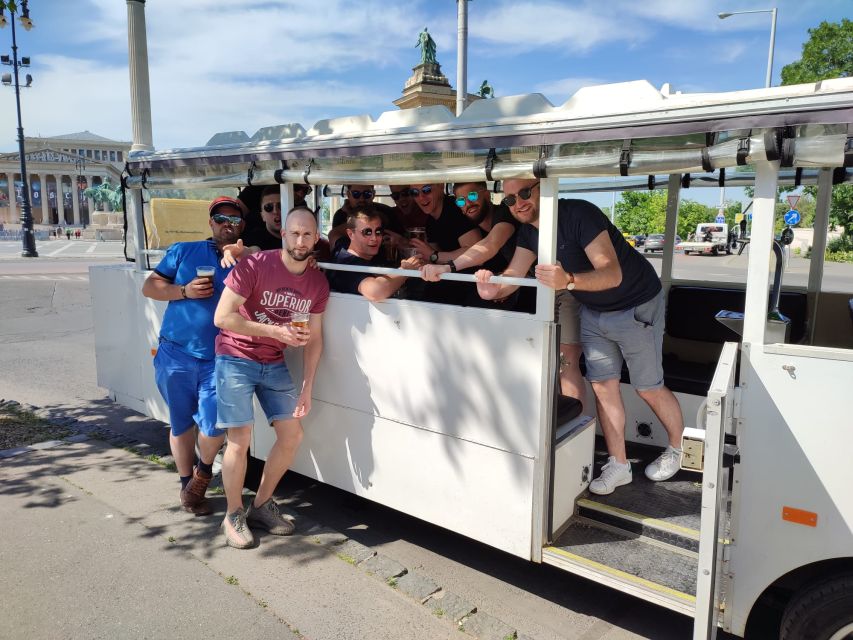 Budapest: eBeerBus Sightseeing Tour - Heroes’ Square to Andrássy Avenue: the big Budapest opener