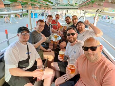 Budapest: eBeerBus Sightseeing Tour - Beer on tap plus your own music: the fun formula