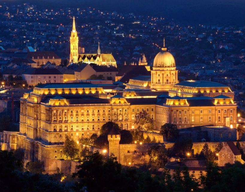Budapest: Evening Castle Hill Tour with Fishermen's Bastion - Royal Palace area lighting and the Holy Trinity Square moment