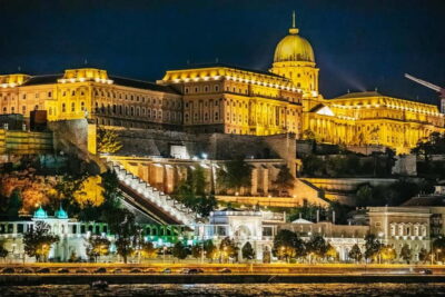 Budapest: Evening Cruise with 4-Course Dinner - Boarding at Jane Hanning rakpart: where the evening begins