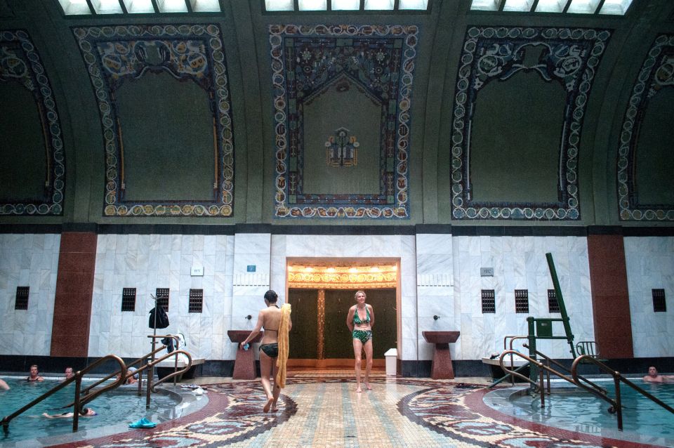 Budapest: Full-Day Gellért Spa Ticket - Inside thermal pools: build a temperature routine
