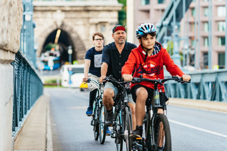Budapest: Grand Sightseeing Bike Tour - What to bring (and what to leave behind) for an easy day