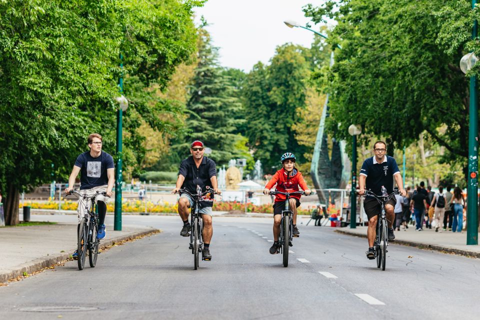 Budapest: Grand Sightseeing Bike Tour - The Danube segment: Elizabeth Bridge, Chain Bridge, and river views