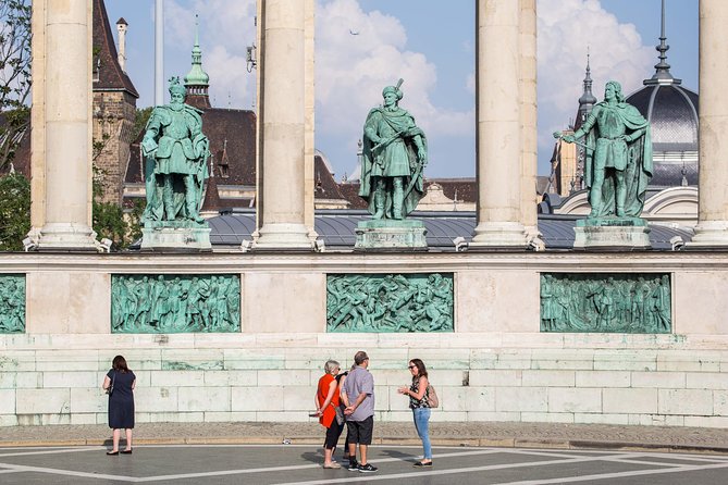 Budapest Grand Walk - Start With Hungarian Sparkling Wine in the Palace District