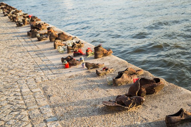Budapest Grand Walk - Heroes Square and Pest’s grand axis moments