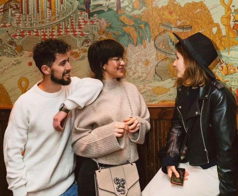 Budapest: Guided Bar Crawl Walking Tour - Where it starts: Budapest Eye to fröccs in minutes