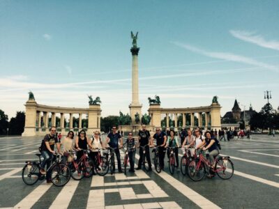Budapest: Guided Bike Tour Plus - Down toward the Danube: the ride that sets the rhythm