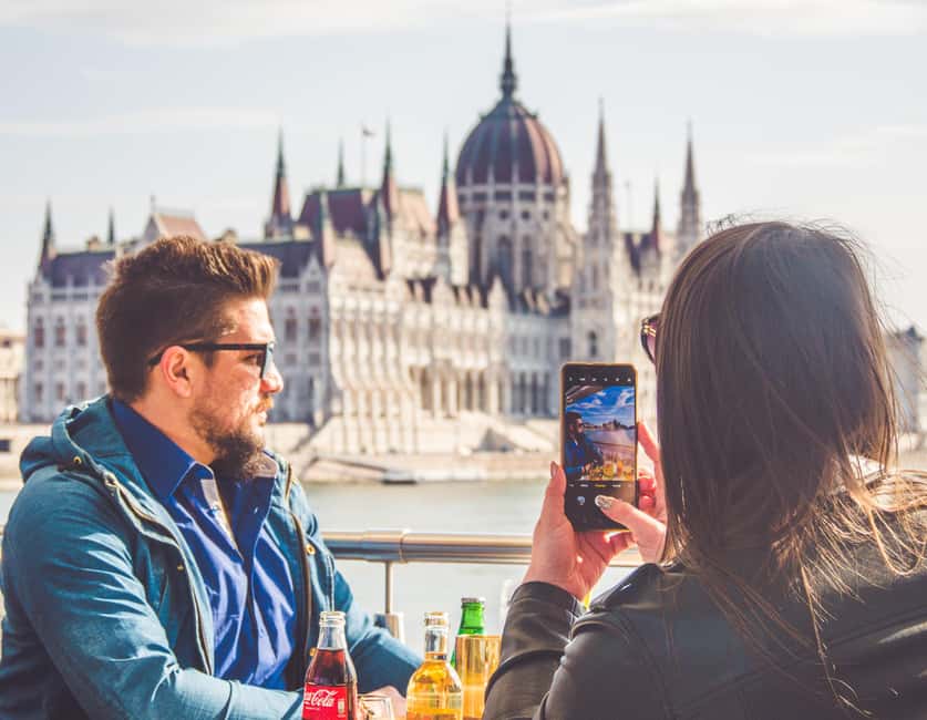Budapest: Happy Hour Sightseeing Cruise - Price and value: $24 for sights plus a drink
