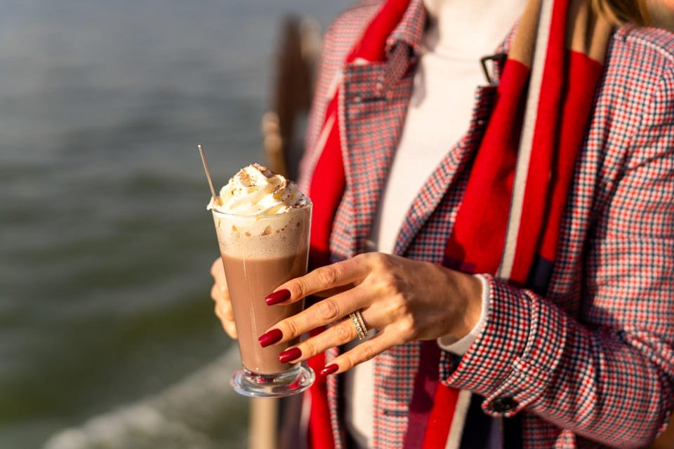 Budapest: Historic Cruise with Welcome Drink - Who should book this cruise (and who might skip it)