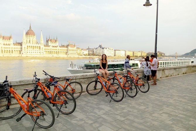 Budapest Historic Downtown Bicycle Tour in small groups - Pedaling into the Jewish Quarter: Rumbach Street Synagogue and Liszt Academy