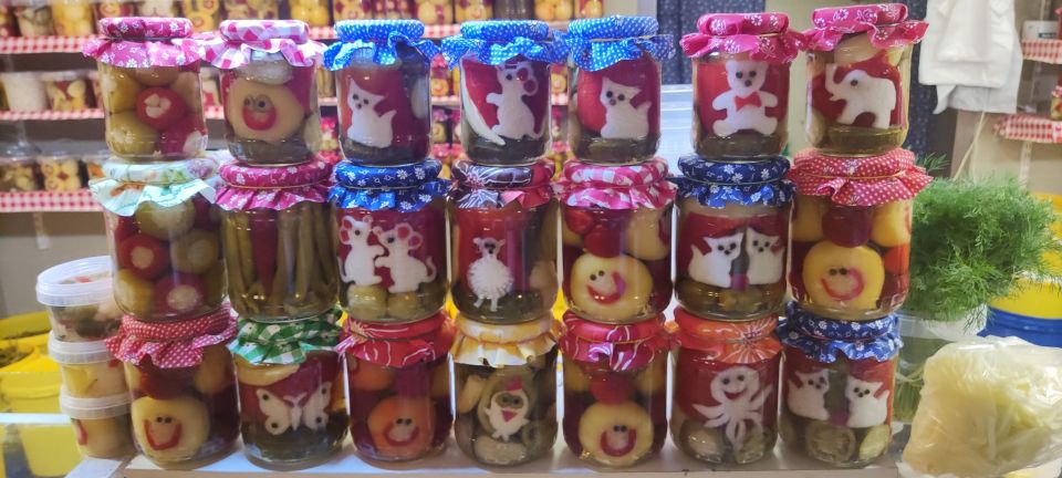 Budapest: Hungarian Cuisine in the Market Hall (german) - Unicum and homemade syrup: the finish that feels like Hungary