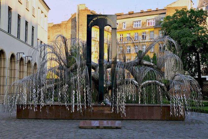 Budapest Jewish Heritage Tour - Why the route feels better than a solo self-guided stroll