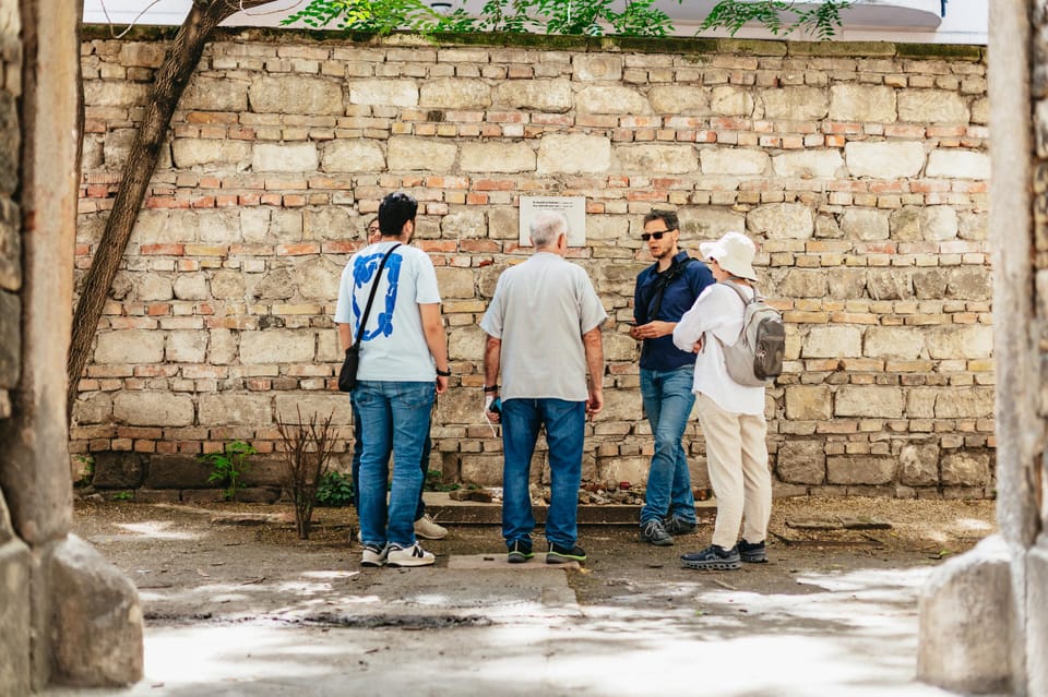 Budapest: Jewish History Guided Walking Tour with Historian - Pace and price: how to judge $63 for 2.5 hours